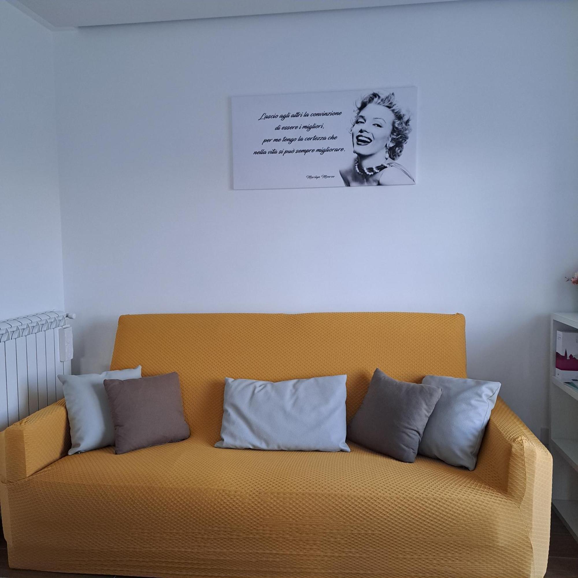 アジェーロラCasa Marilynアパートメント エクステリア 写真
